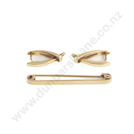 Pair 9ct Crossed Rail Hoop Earrings and 9ct Pin Brooch