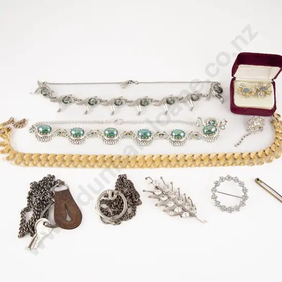 Small Qty Mid C20th Costume Jewellery
