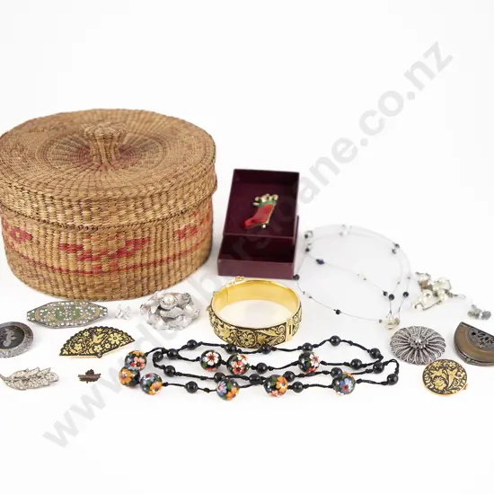 Small Qty Vintage Costume Jewellery