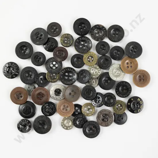 Collection NZ Tailer's Buttons with list