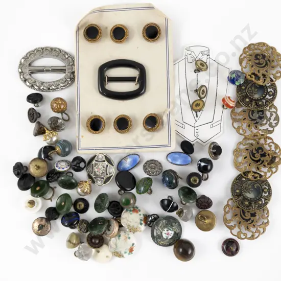 Collection Victorian Pierced Glass and Hardstone Buttons