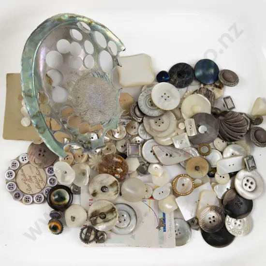 Collection MOP Buttons with three s/s and paua catseye