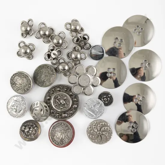 Collection Silver Metal Buttons