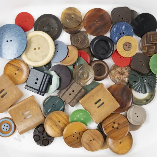 Collection Vintage Large Plastic Sew Thru Buttons