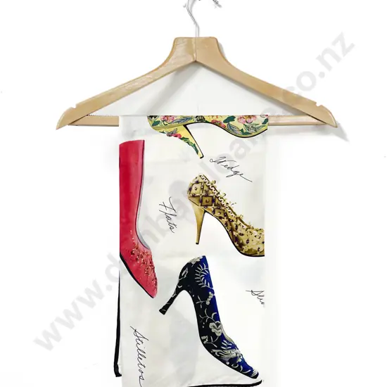 100% Silk The Metropolitan Museum of Art Shoe Design Scarf