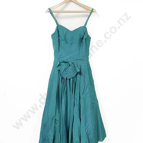 Vintage Emerald Green Cocktail/Ball Gown with starched linen petticoat