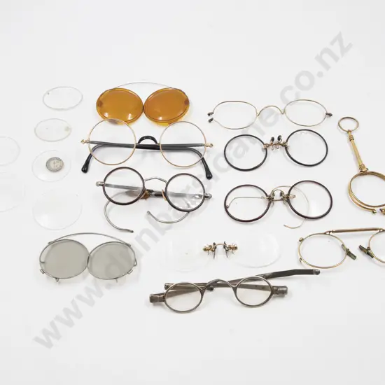 Collection Antique Spectacles suitable for parts and repair
