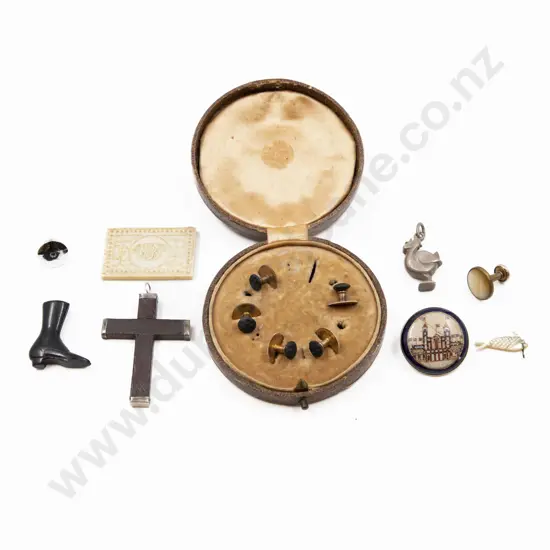 Various Jewellery Pieces