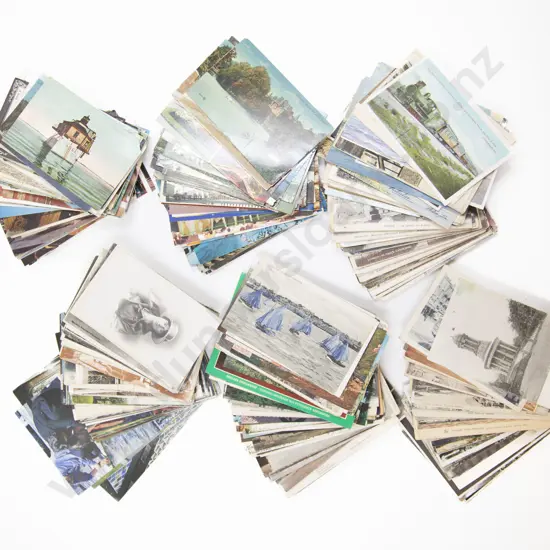 Collection Mid C20th Modern Postcards