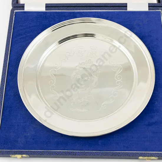 Cased QEII S/S 1977 Silver Jubilee Plate