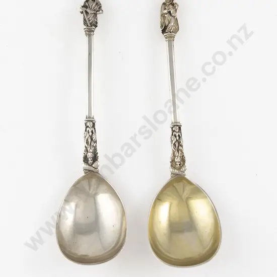 A Pair Of Vict S/S Apostle Top Serving Spoons
