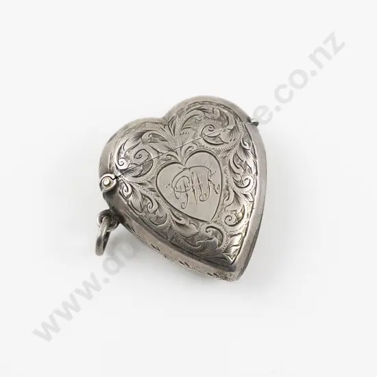 Vict S/S Heart Shape Vesta Case