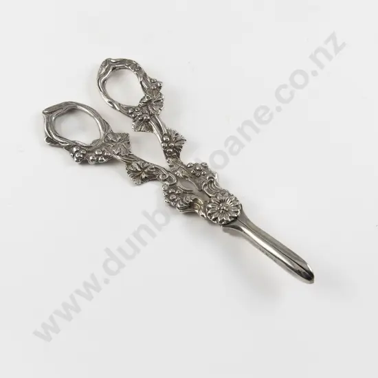 Pair Of QEII S/S Grape Scissors