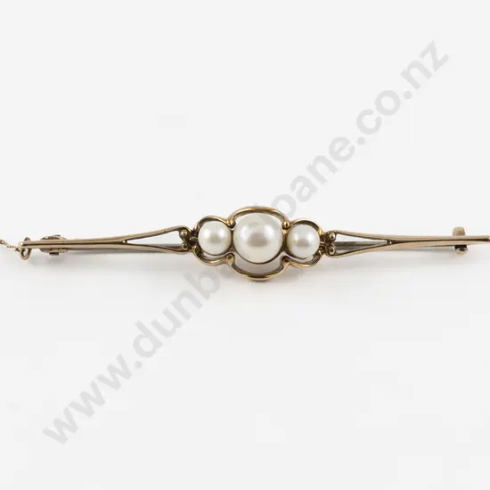 9ct Three Cultured Pearl Bar Brooch