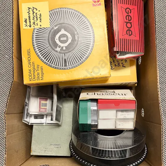 Large Quantity of Carousel Slide Tray with Various Slides