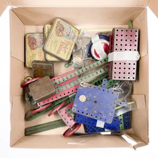 Small Qty Vintage Mainly Red and Green Plate Meccano with Clockwork Motor