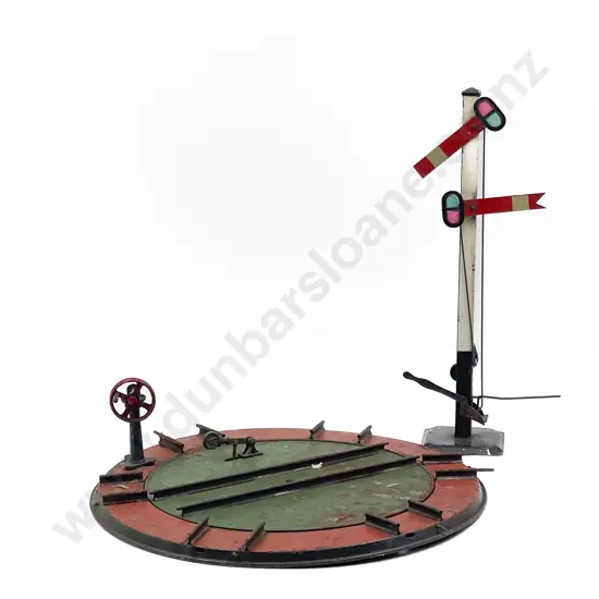 Bing 1 Gauge Chain Driven Turntable and Signal