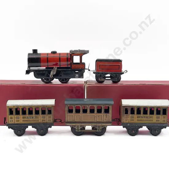 Adolf Schuhmann C1920-30 Made in Germany Clockwork Locomotive and Tender