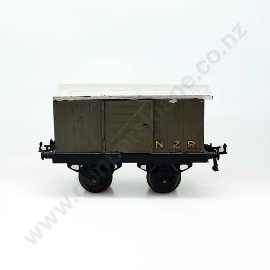 Hornby O Gauge Early Chassis No1 NZR Luggage Van (no door handles)