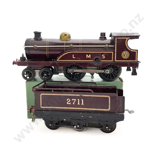 Hornby O Gauge Clockwork No2 4-4-0 Locomotive and 6-wheel Tender