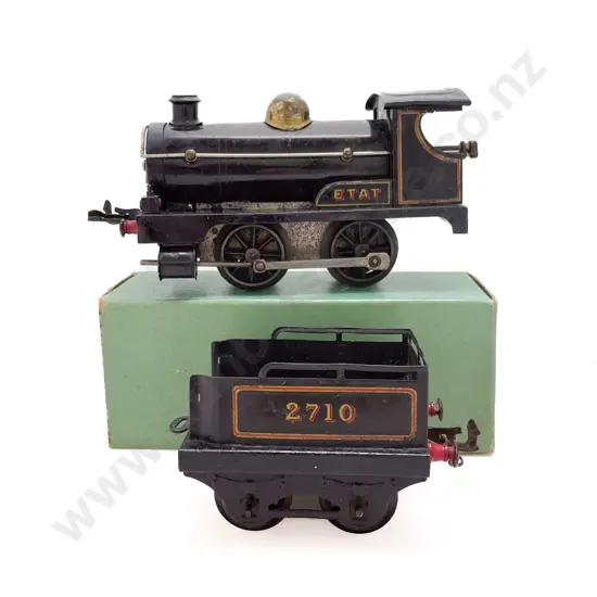 Hornby O Gauge Clockwork 0-4-0 Locomotive and Tender
