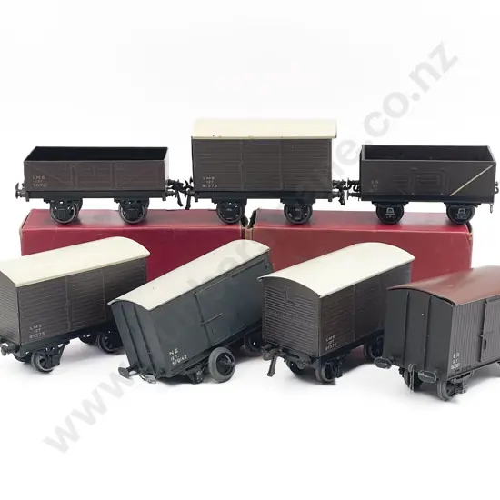 Bassett-Lowke & Leeds O Gauge Six Rolling Stock Wagons