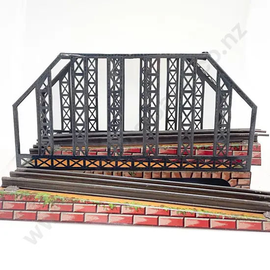 Early 3-rail Tinplate Viaduct with Two Ramps (unmarked)
