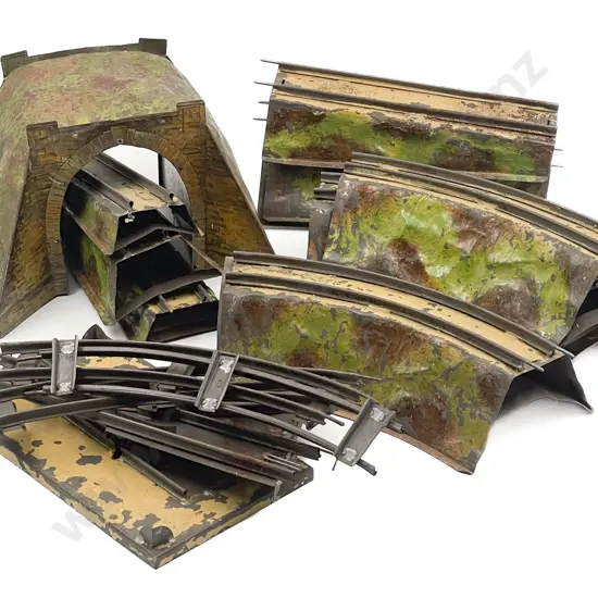 Vintage O Gauge Track Raised Hill Platform