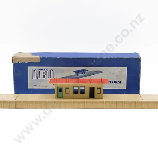 Hornby Dublo Boxed HO Gauge D1 Island Platform