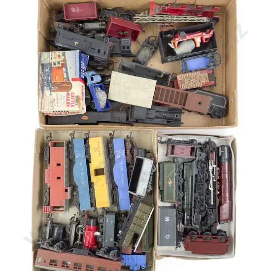 Collection Mainly Hornby/Triang HO Gauge Railway