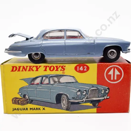 Boxed Dinky 142