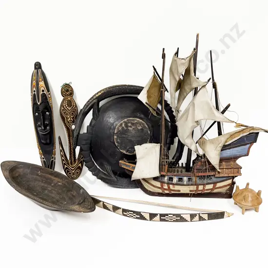 Quantity Of Assorted PNG With Model Ship (Faults)