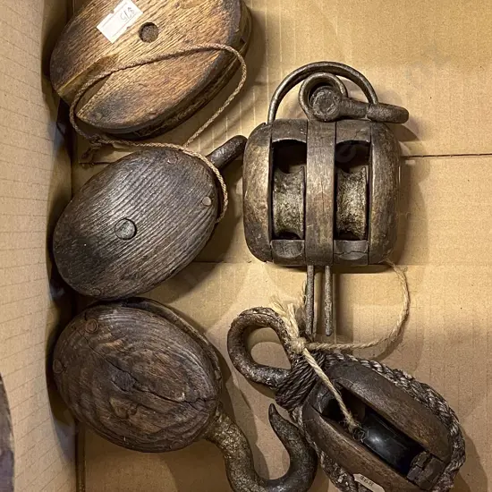 Small Quantity of Assorted Vintage Pulleys