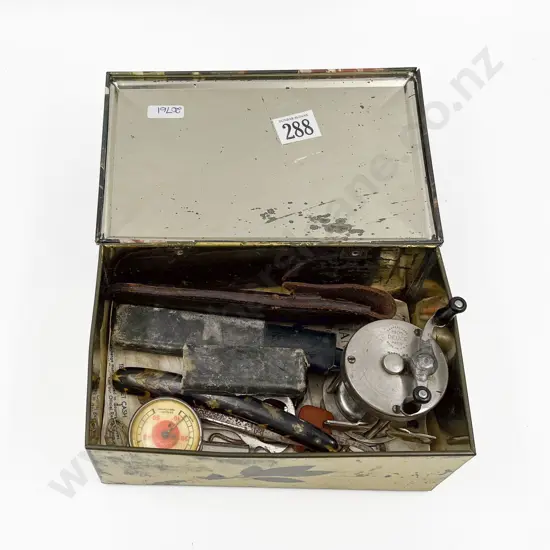 Small Quantity of Assorted VIntage Including Fishing Reel and Razors etc