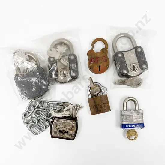 Small Quantity of Assorted Locks etc