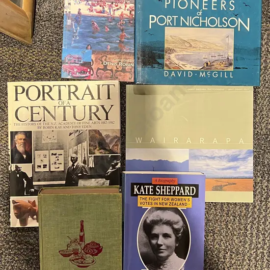 Quantity of Assorted Books Including Art Reference