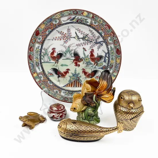 Small Quantity of Asian Ornaments
