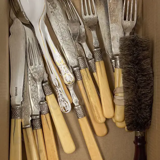 Small Quantity of Assorted Bone Handled Cutlery etc