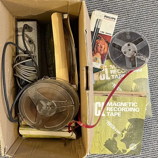 Box of Assorted Vintage Reels etc