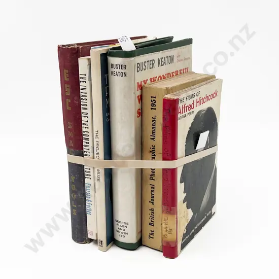 Small Quantity of Assorted Vintage Books