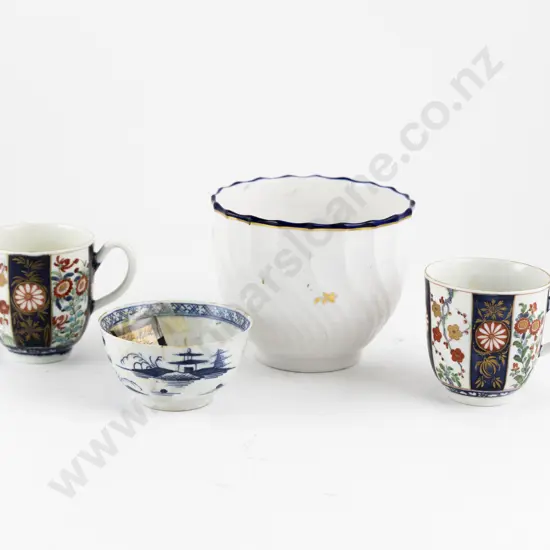 Two First Period Worcester Coffee Cups