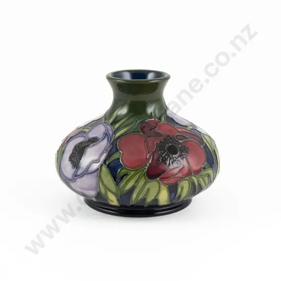 Modern Moorcroft Anemones Pattern Squat Circular Vase