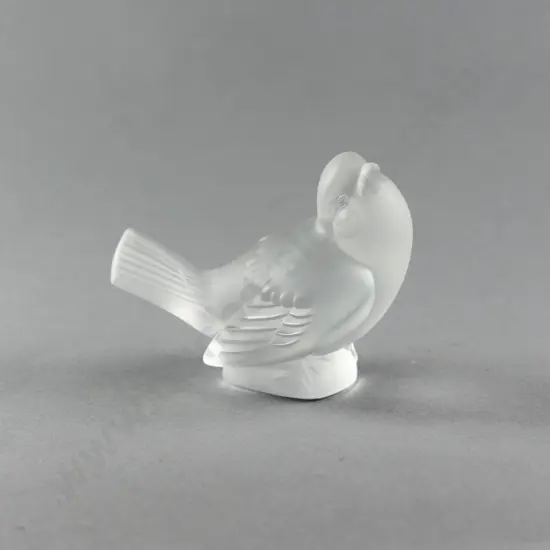 Lalique Frosted Glass "Moineau Moquer" Bird Paperweight