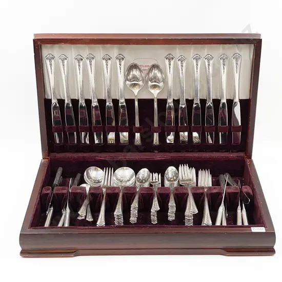 Canteen of Holmes & Edwards S/P Cutlery