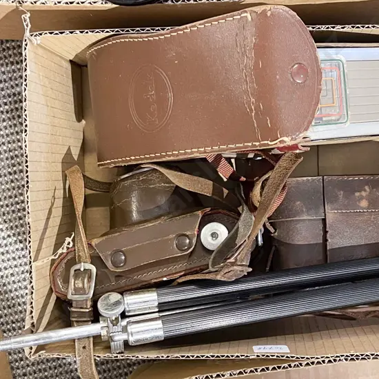 Quantity of Assorted Vintage Cameras etc