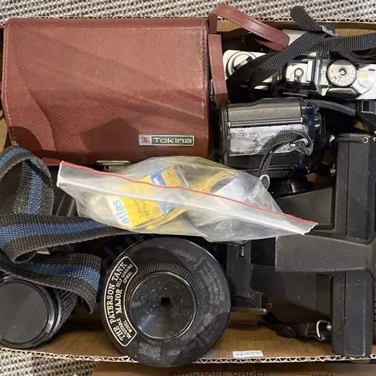 Quantity of Assorted Vintage Cameras etc