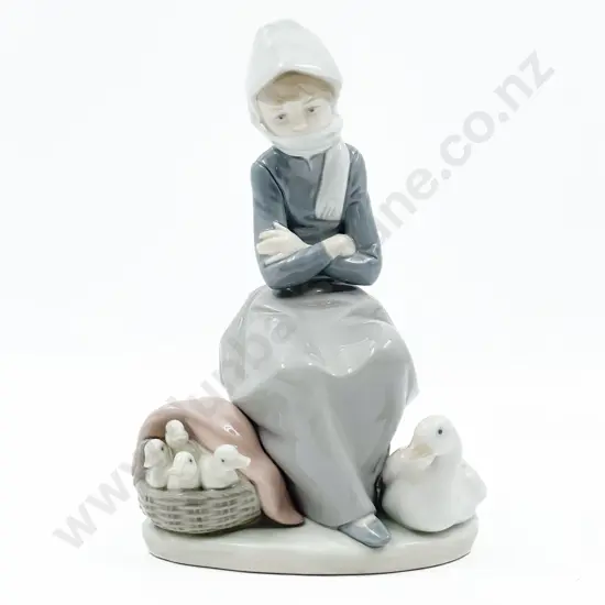 Lladro Group Figure