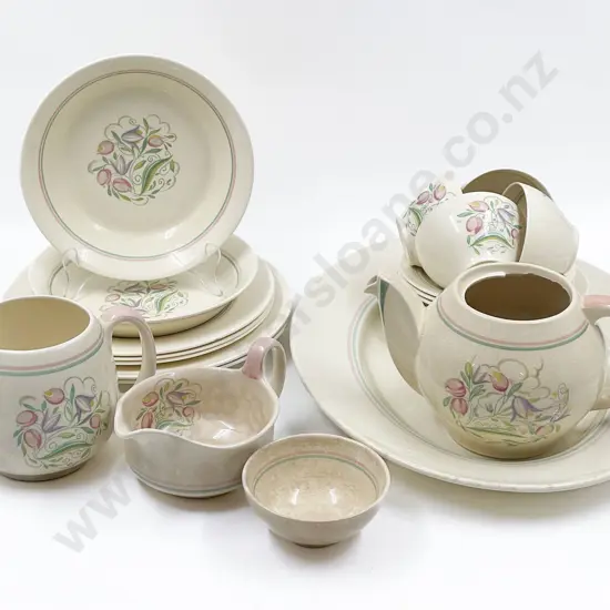 Susie Cooper Part Dinner Set