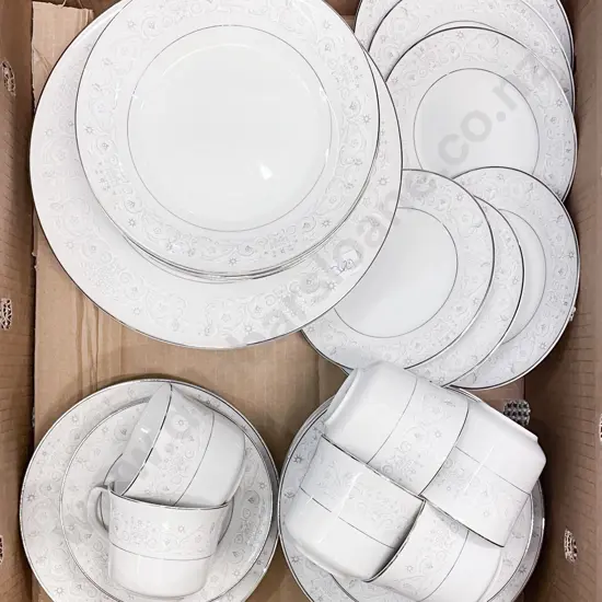 Noritake Part Dinner Set