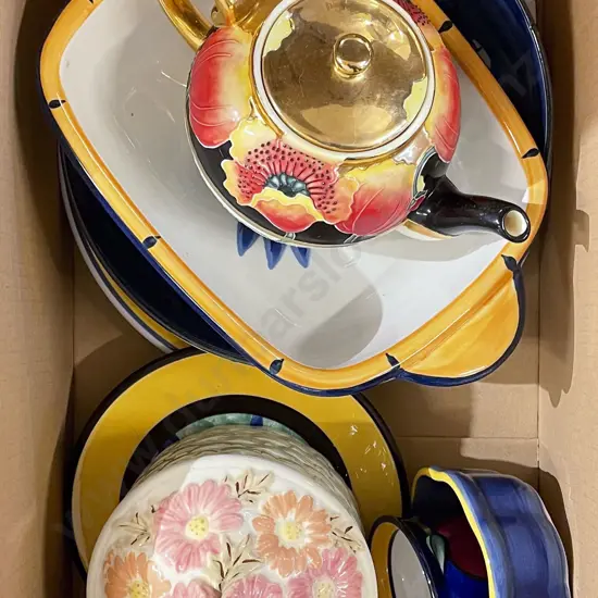 Quantity of Assorted Kitchen Crockery